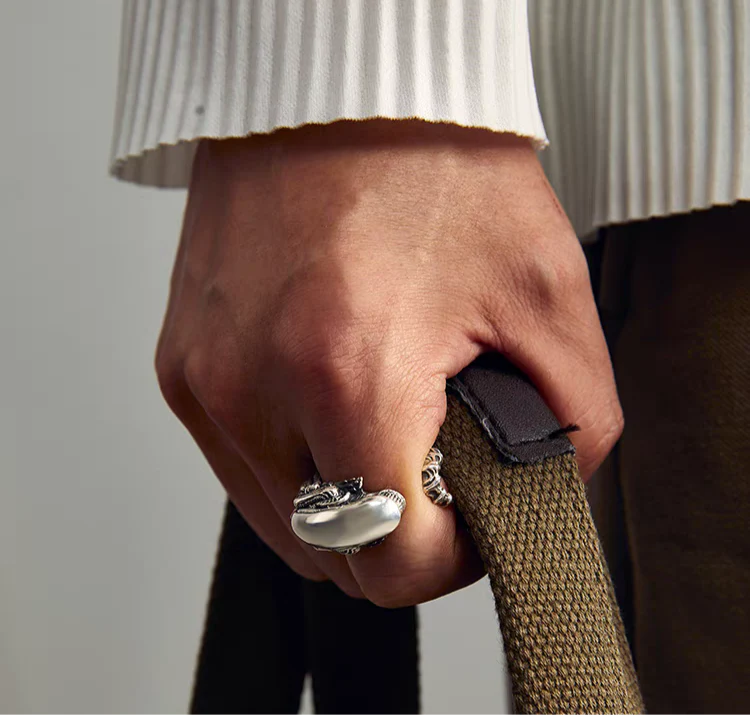 Handcrafted Alien Ring – Unique 100% Handmade Sci-Fi Jewelry - Image 4