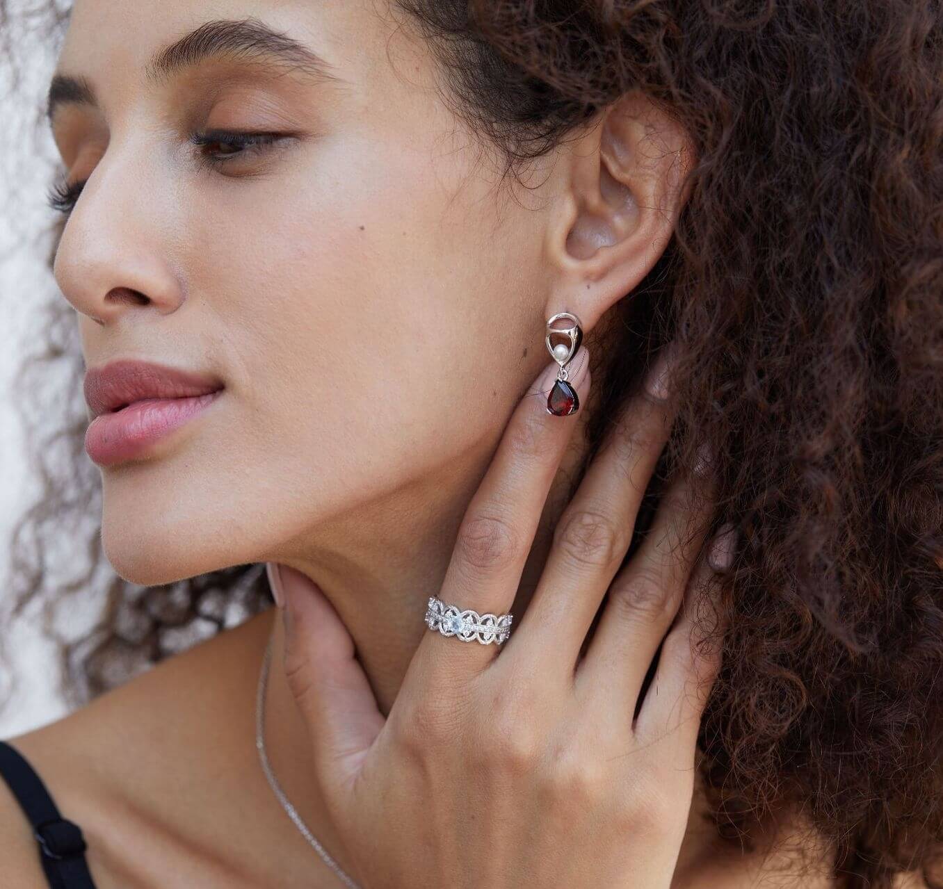 Blue Topaz Hollow Lace Ring - Image 4