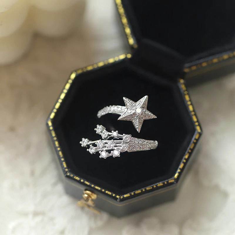 Comet Moissanite Ring - Image 3