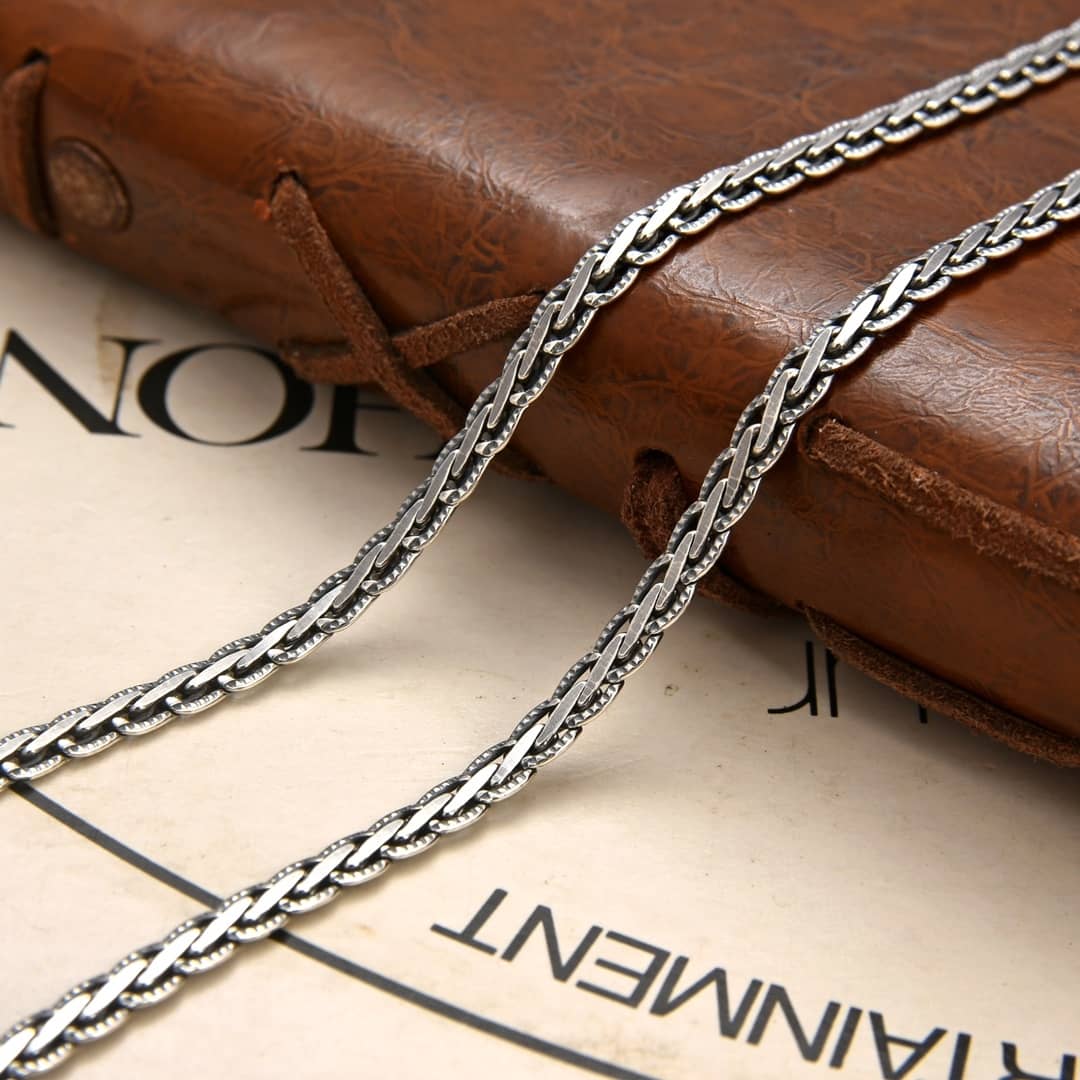 Italian Flower Flat Silver Chain - Image 3