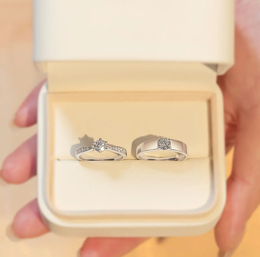 Moissanite Classic Engagement Ring Set - Image 4