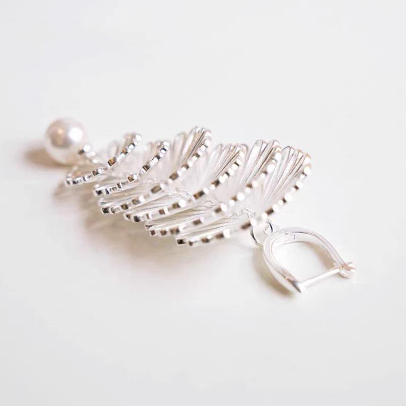 Multi-layer Hollowed-out Flower Pearl Earrings - Image 6