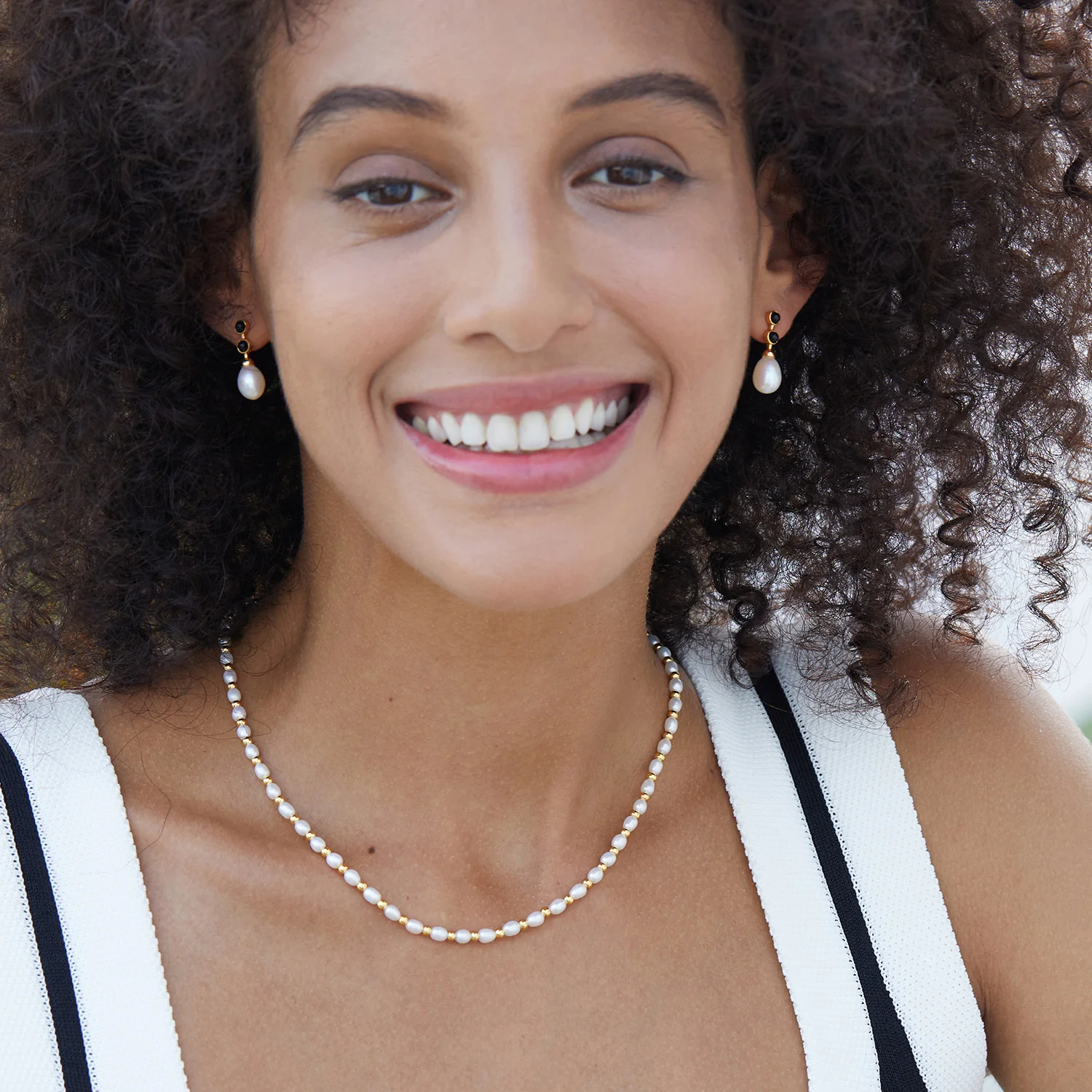 Natural Freshwater Pearl Black Onyx Drop Earrings - Image 4