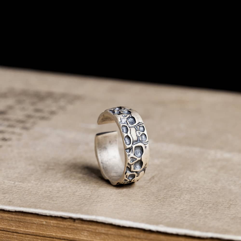 Skulls Open Ring - Image 3