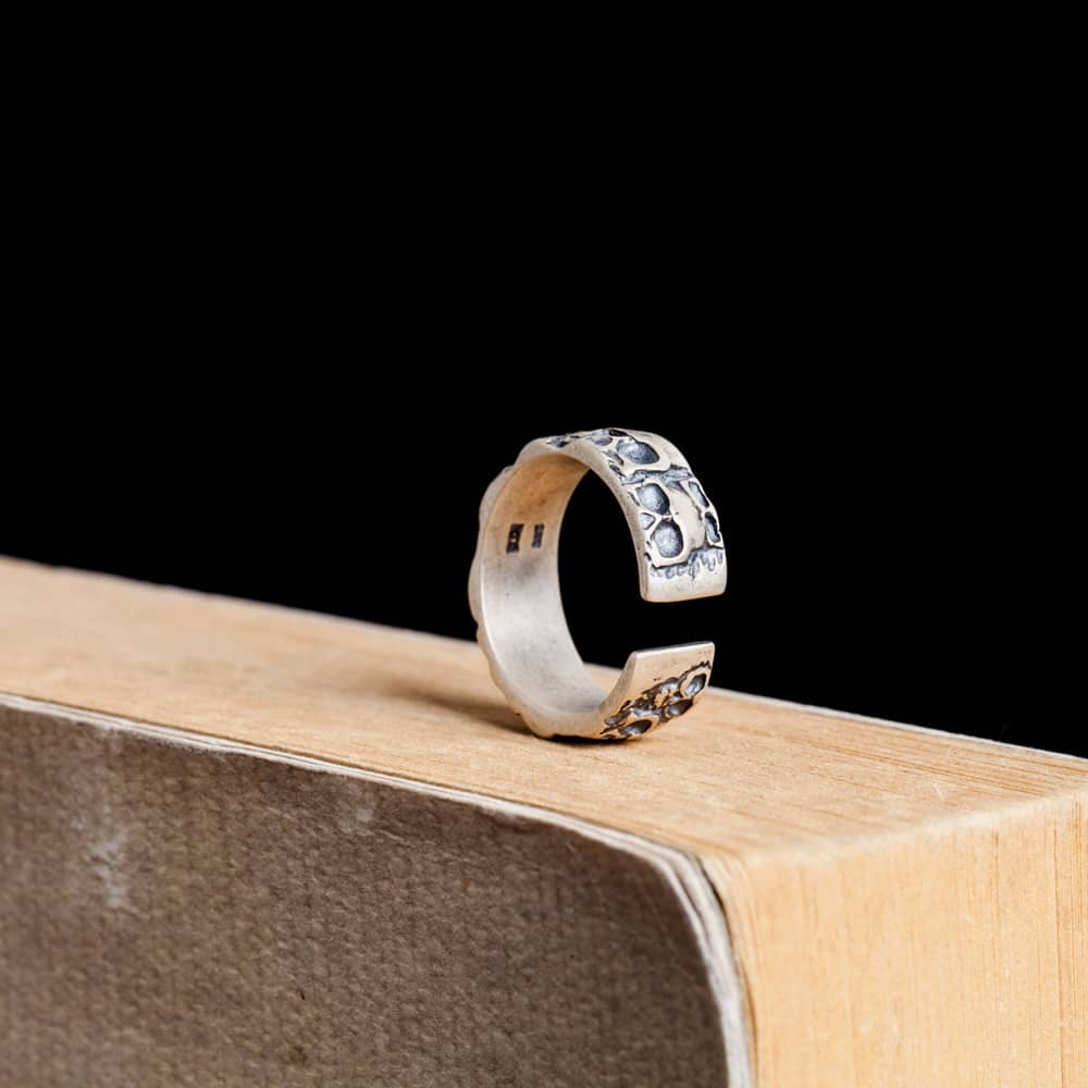Skulls Open Ring - Image 4